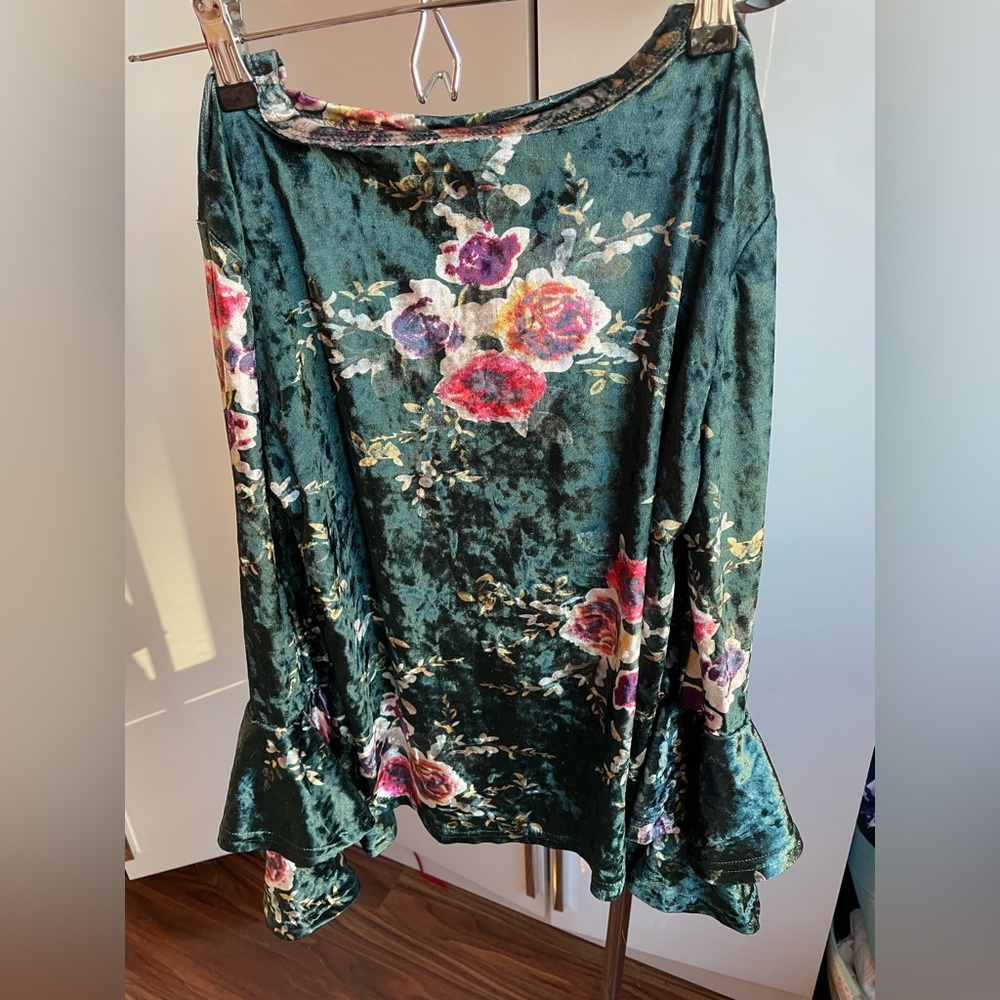 Velvet Floral Top with unique sleeve design, Size XS